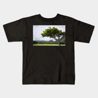 Arching tree Kids T-Shirt